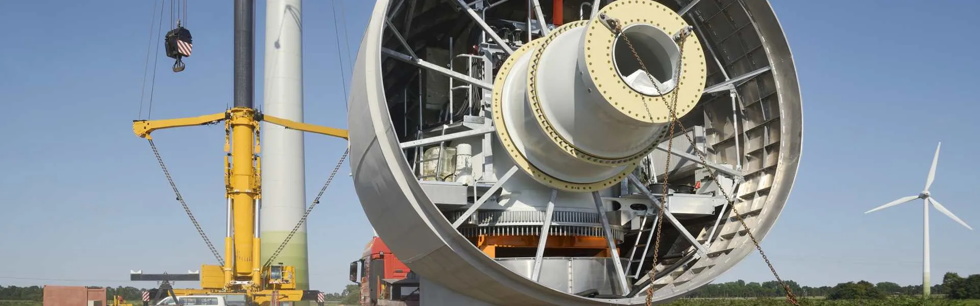 Montaje de una góndola de aerogenerador (Hub). Air Liquide ofrece soluciones de gases para el montaje, el tratamiento térmico de los engranajes, la soldadura y el corte.