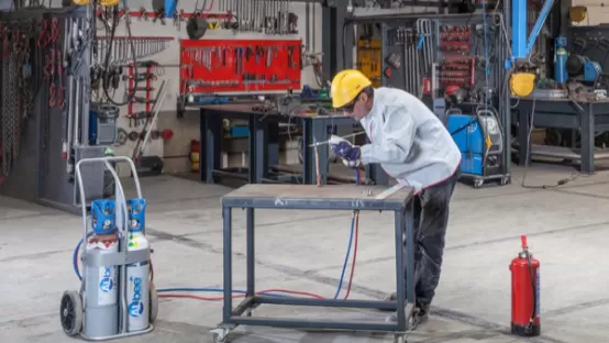 Trabajador con ALbee™ Flame