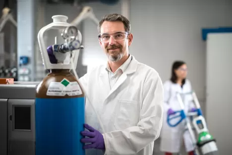 Composición isotópica adaptada a cada uno de sus productos o muestras - Alphagaz