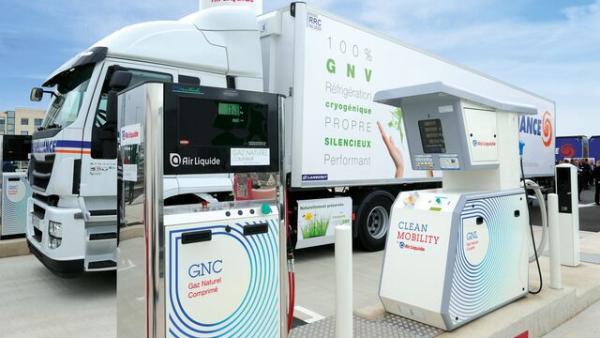Natural Gas for Vehicles (NGV) station, in Fléville, France 06.16 ©Luc Deflorenne