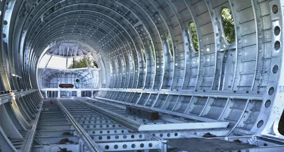 Limpieza criogénica de superficies mediante proyección de CO₂ sólido