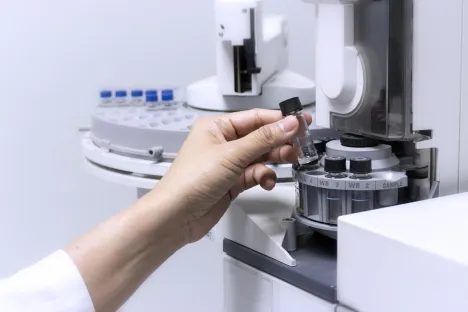 Investigación, control de calidad y seguridad en los sectores químico y petroquímico