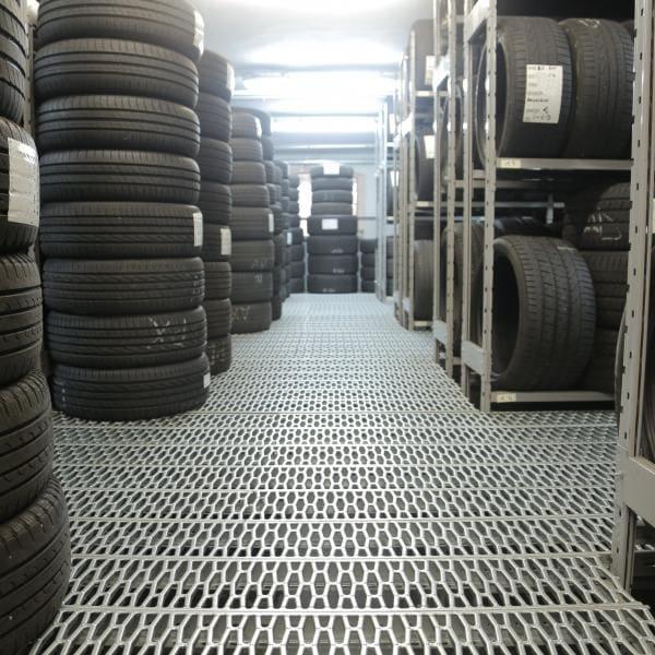 Neumáticos industria automoción Air Liquide