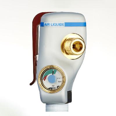 Smartop - Cabezal de botella con manómetro y palanca de encendido/apagado.