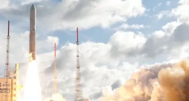 Más de 50 años de contribución a la conquista del espacio